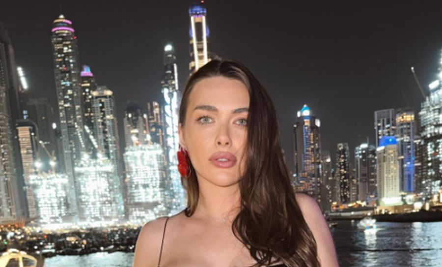 Iustina și Cornel de la „Insula Iubirii”, blocați în Dubai din cauza alarmelor cu bombe