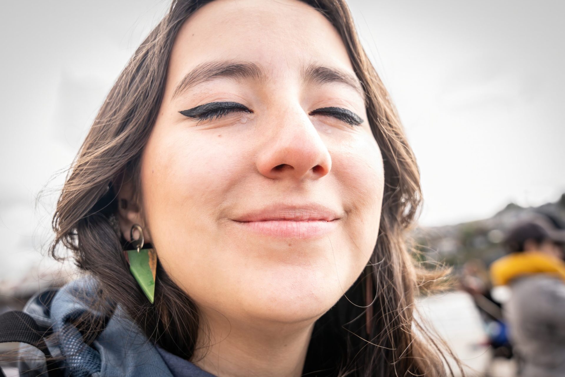 Un studiu de excepție, derulat timp de aproape 85 de ani la Harvard, aduce în prim-plan un adevăr adesea trecut cu vederea: secretul unei vieți lungi și fericite nu stă în bani, genă sau în stilul de viață materialist, ci în calitatea relațiilor umane