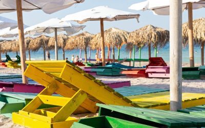 Litoralul românesc se pregătește în grabă pentru sezonul estival 2026, însă operatorii din turism se confruntă cu dificultăți majore care riscă să afecteze planurile de deschidere și funcționare a unităților hoteliere și de agrement încă de la începutul lunii mai