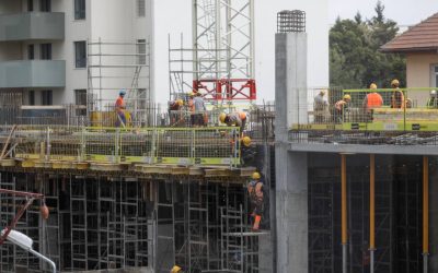 O treime dintre angajații din România câștigă mai puțin de 2.700 de lei net pe lună, iar peste jumătate se confruntă cu venituri sub 4.100 de lei, conform unui raport recent al Confederației Patronale Concordia