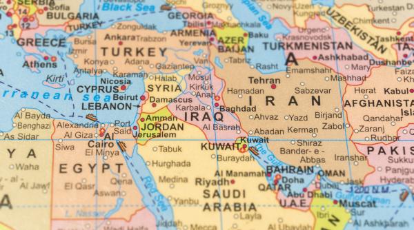 Românii blocați în zona de conflict din Orientul Mijlociu, o prioritate pentru MAE Situația de securitate din Orientul Mijlociu rămâne extrem de tensionată, iar evacuarea cetățenilor români aflați în regiune continuă să fie o prioritate pentru autoritățile române