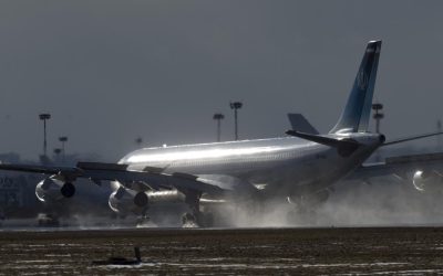 Mojtaba Khamenei, noul lider suprem al Iranului, s-a aflat în centrul unor speculații intens răspândite pe scena internațională, după ce s-a dezvăluit că acesta ar fi fost operat de urgență la Moscova și se află în prezent sub îngrijiri medicale într-o clinică din capitala rusă, frecventată de președintele Vladimir Putin