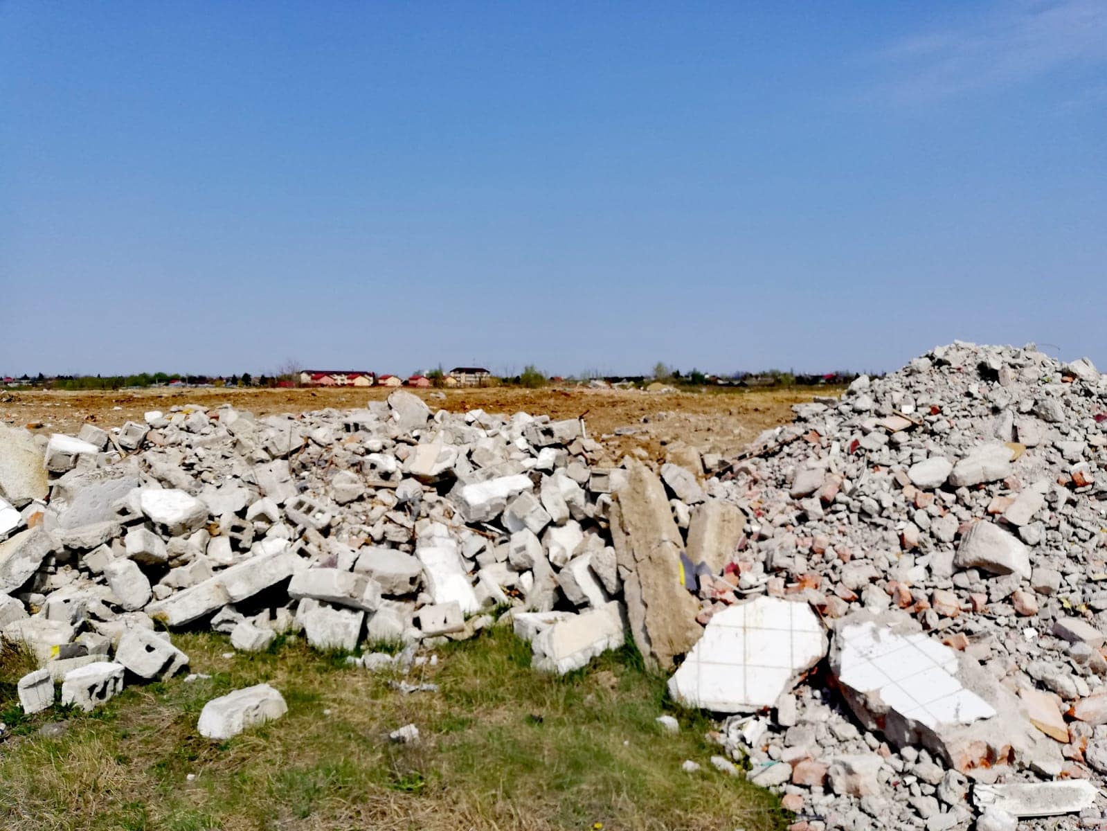 Primăria Șilindia, în contrôle stricte pentru mediul înconjurător Situație critică de mediu în Șilindia, după ce autoritățile locale au fost surprinse în factori de poluare necontrolată