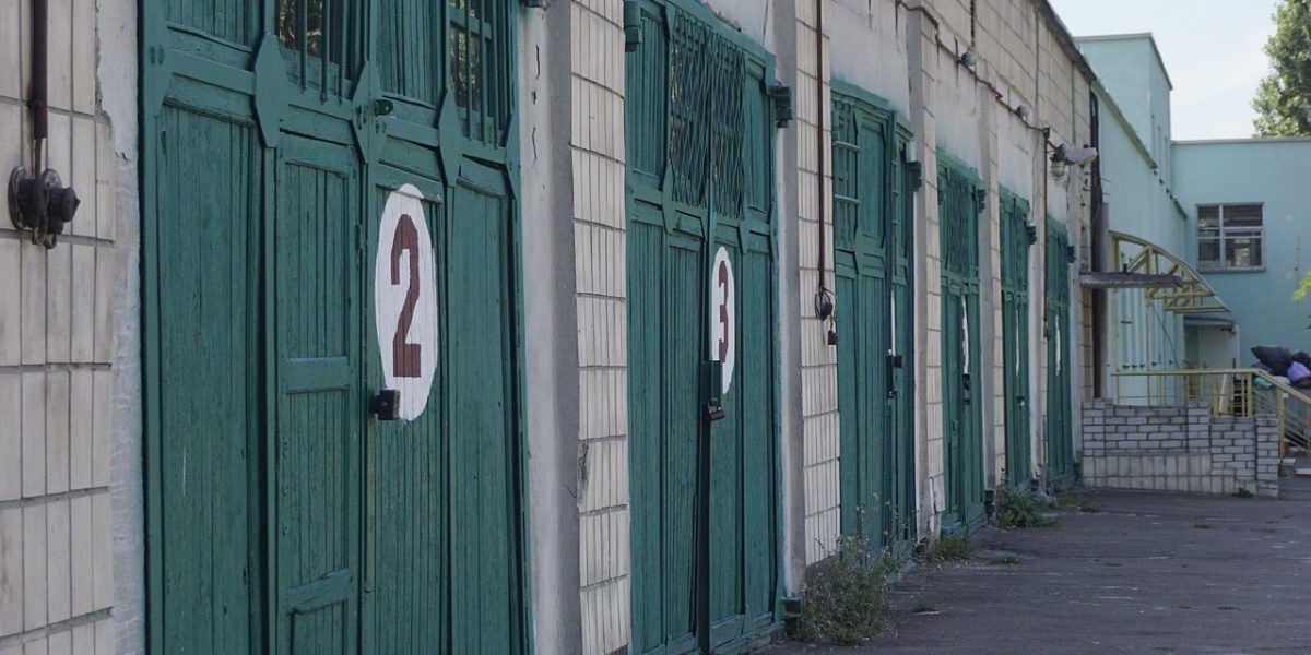 Zeci de cadavre abandonate în morgă, unele de peste nouă ani