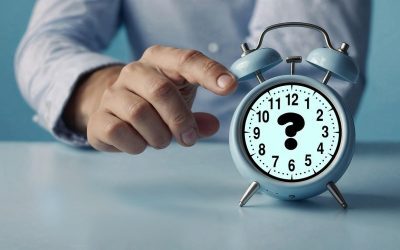 România va trece din nou la ora de vară în noaptea de 28 spre 29 martie 2026, schimbare care marchează o tradiție cu rădăcini adânci în istorie și care continuă să genereze dezbateri aprinse