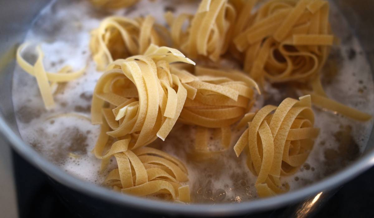 Pastele: realitate, beneficii și moduri sănătoase de consum