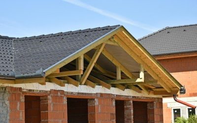 Construirea unei case noi cu un buget de 25.000 de euro în 2026 devine, din ce în ce mai plauzibilă pentru cei care visează la o locuință sărăcăcioasă, dar funcțională, dacă sunt dispuși să împartă procesul în etape și să facă compromisuri