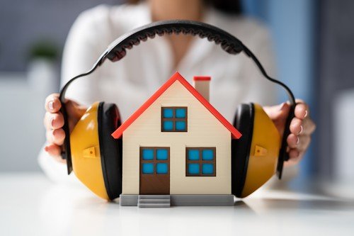 Amenzi pentru tulburarea liniștii publice: situații și cuantumuri în 2026