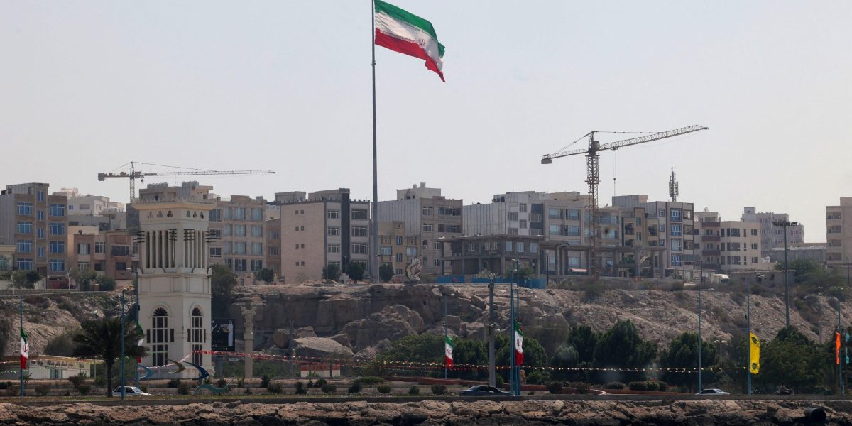 Iranul deschide coridor umanitar în Strâmtoarea Ormuz, în urma paraliziei traficului maritim