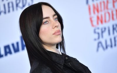 Billie Eilish, câștigătoare a zece premii Grammy și a două Oscaruri pentru compoziție, pe cale să își facă debutul pe marele ecran Una dintre cele mai influente artiste ale generației sale, Billie Eilish, se pregătește să pășească pe teritoriul cinematografiei, într-un proiect care promite să fie o premieră pentru cariera ei