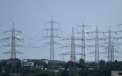 Uniunea Europeană pregătește măsuri imediate pentru combaterea creșterii prețurilor la energie, în timp ce speră ca, pe termen lung, tranziția verde să contribuie la reducerea acestor costuri