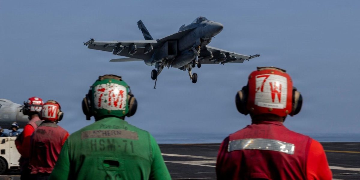 Război în Iran: crește numărul militarilor americani uciși și se anunță atacuri, Strâmtoarea Ormuz închisă, IDF distruge infrastructură iraniană