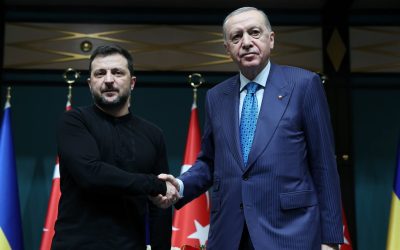 Erdogan solicită continuarea negocierilor de pace în Ucraina, în timp ce Orientul Mijlociu continuă să se confrunte cu conflicte sângeroase Președintele Turciei, Recep Tayyip Erdogan, a transmis un mesaj important privind eforturile de mediere în criza ucraineană, afirmând că deși Tabloul din Orientul Mijlociu este marcat de conflicte și instabilitate, acestea nu trebuie să împiedice negocierile pentru pace în Ucraina