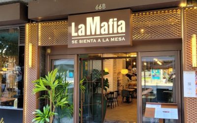Restaurantele spaniole „La Mafia se sienta a la mesa” în pericol de a-și schimba numele, după decizia oficială a autorităților române Un lanț popular de restaurante spaniole, cunoscut sub numele „La Mafia se sienta a la mesa”, ar putea fi obligat să-și schimbe denumirea în viitorul apropiat