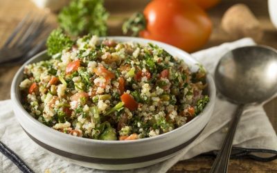 Postul, un pilon al sănătății și spiritualității Într-o epocă în care stilul de viață agitat și consumul excesiv de alimente procesate pun amprenta asupra sănătății noastre, postul rămâne o practică cu beneficii dovedite, atât spirituale, cât și fizice