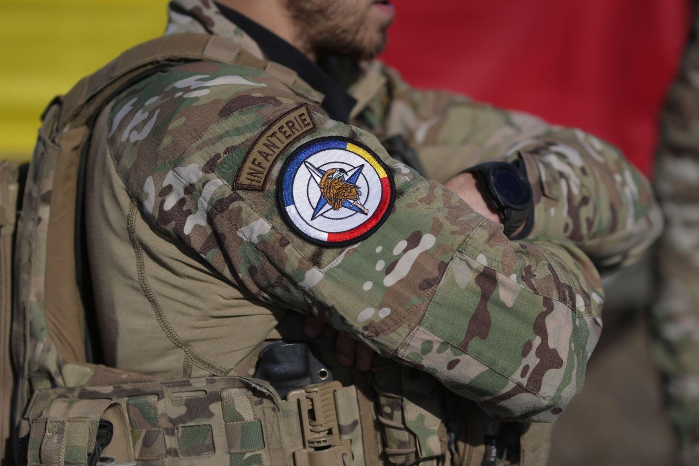 România se află în centrul unui nou val de discuții legate de posibilele alianțe și mecanisme de apărare nucleară în Europa, în contextul anunțului Franței de a dezvolta o cooperare nucleară extinsă cu parteneri precum Germania, Polonia și alte state membre NATO