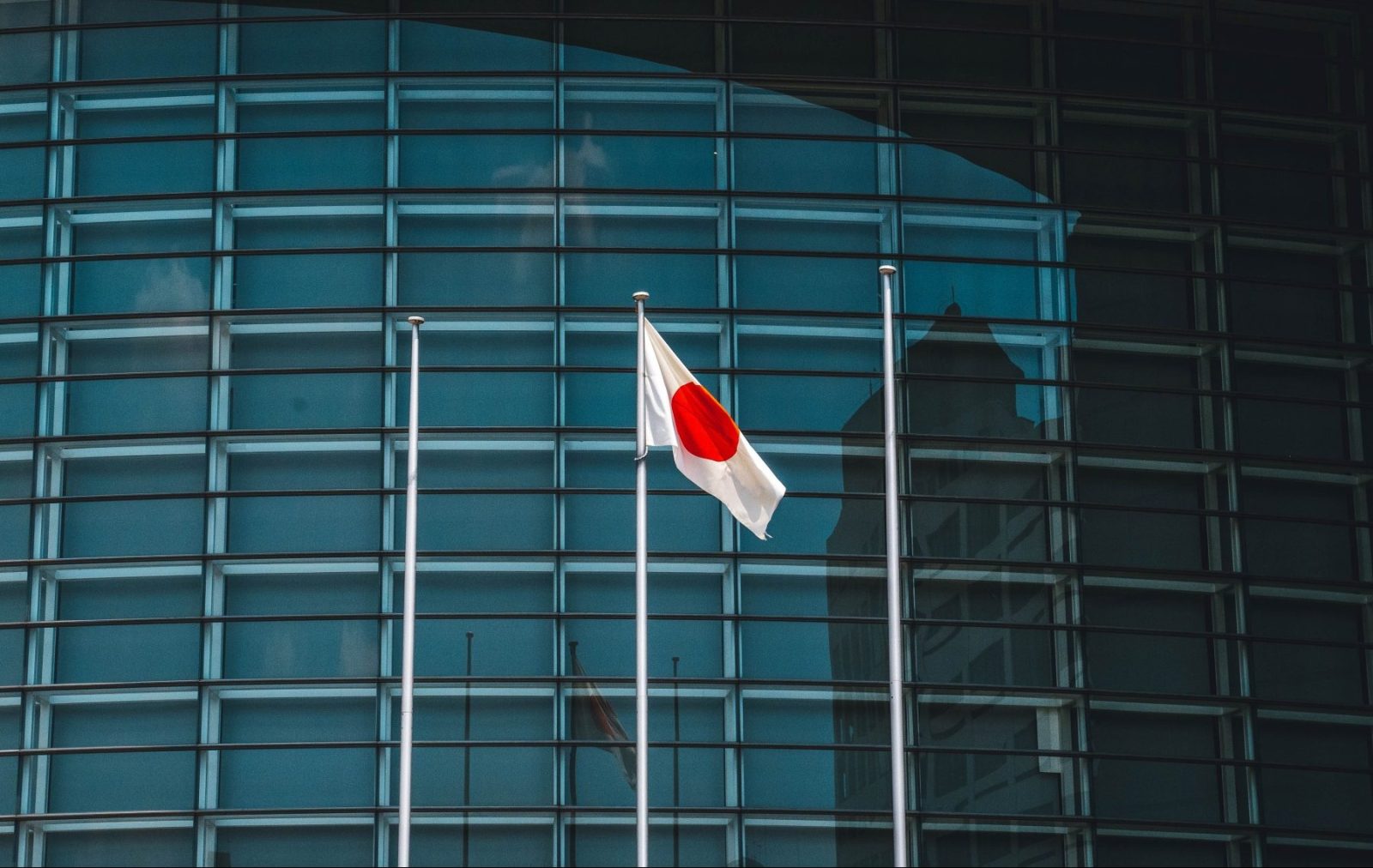 Japonia plănuiește relaxarea temporară a restricțiilor privind centralele electrice pe cărbune, în încercarea de a contracara criza energetică severă generată de conflictul din Orientul Mijlociu, care a intrat recent în a 28-a zi