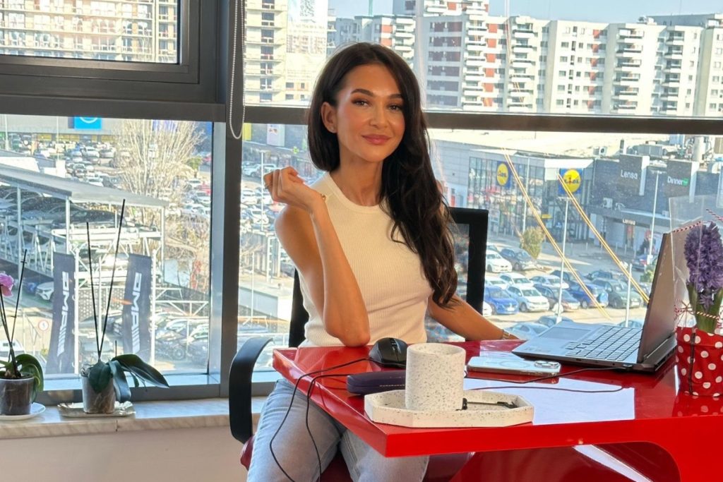 Ruxandra Luca face un pas important spre o nouă etapă în cariera sa, după luni tulburi marcate de scandaluri și perioade de tăcere