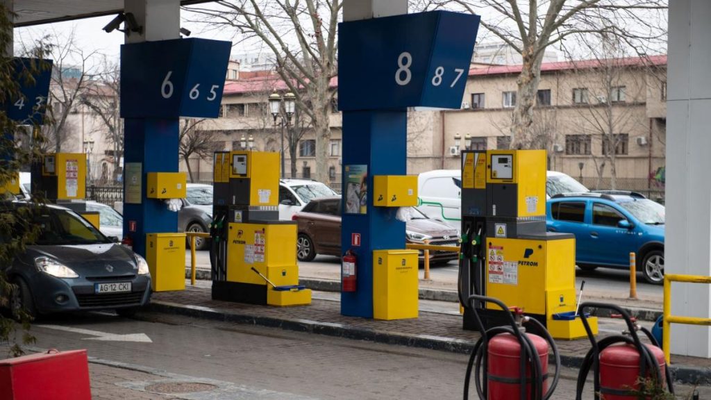 România are rezerve de combustibil suficiente pentru a face față unei situații de criză de proporții, cel puțin până în următoarele patru luni, a declarat sâmbătă ministrul Energiei, Bogdan Ivan