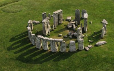 Descoperire inedită schimbă istoria cetății megalitice Stonehenge și a Britaniei neolitice O analiză mineralogică recentă aruncă o nouă lumină asupra originii unei piese emblematice din complexulStonehenge, cunoscută sub numele de Piatra Altarului