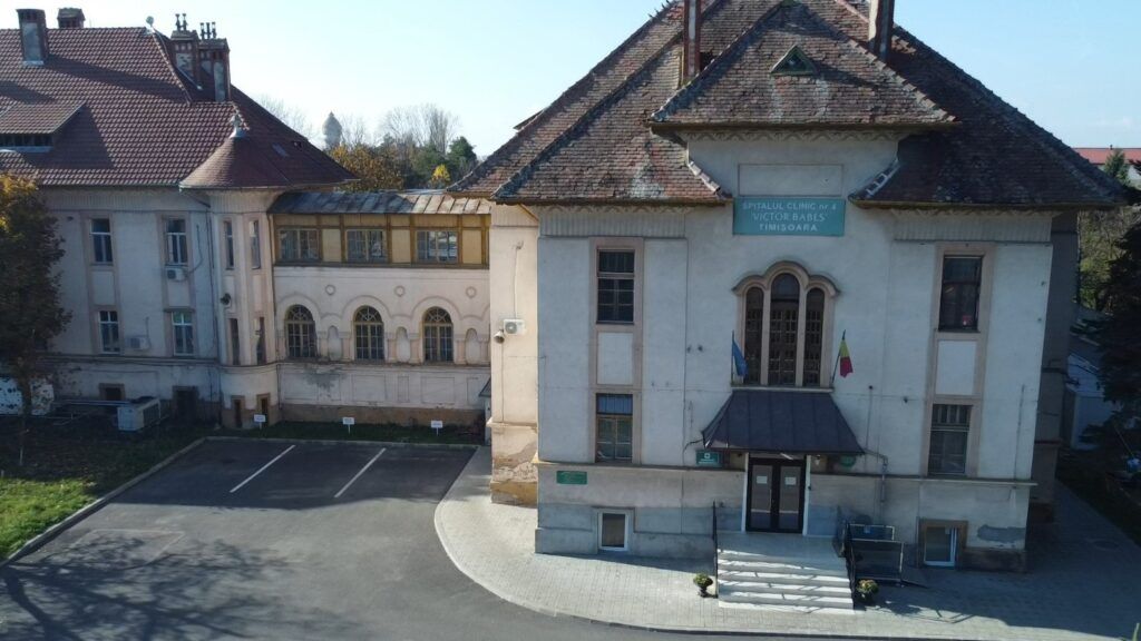 Procurorii DNA Timișoara au declanșat percheziții la Spitalul de Boli Infecțioase „Victor Babeș” din Timișoara, într-un dosar ce privește achiziția de aparatură medicală, situație care, în ciuda acțiunilor judiciare, nu afectează activitatea unității