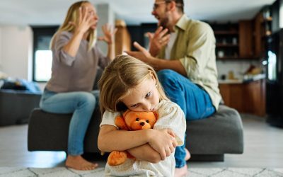 Stresul părinților influențează semnificativ riscul de obezitate infantilă, iar impactul său asupra sănătății copiilor devine tot mai clar după ultimele cercetări din domeniu