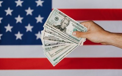 Departamentul Trezoreriei din Statele Unite anunță o mutare fără precedent: președintele Donald Trump va apărea pentru prima dată pe bancnotele americane în calitate de semnatar, o decizie care stârnește controverse și ridică întrebări despre tradițiile și simbolistica monedei americane