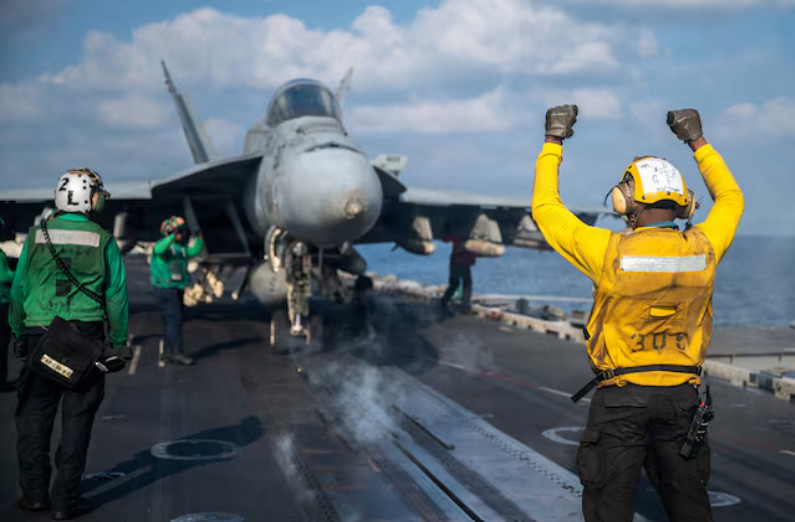 SUA intensifică prezența militară în Orientul Mijlociu, trimițând mii de soldați și pușcași marini, intrând astfel într-o fază de escaladare a riscurilor regionale, în contextul tensiunilor crescute cu Iranul