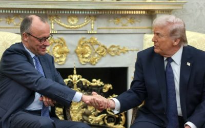 Friedrich Merz și Donald Trump discută despre provocările geopolitice ale lumii moderne, într-un context tensionat global Pe fondul intensificării conflictelor internaționale, cancelarul german Friedrich Merz și fostul președinte american Donald Trump au avut o conversație profundă marți, abordând unele dintre cele mai stringente teme ale vremurilor noastre