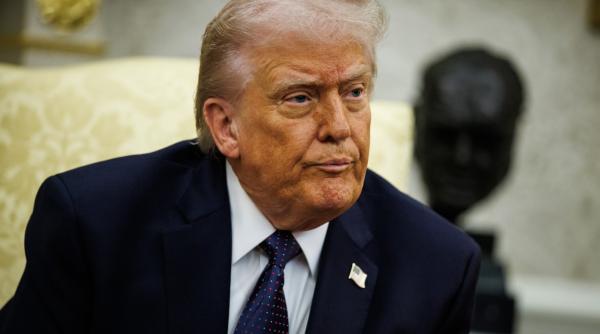 Președintele Statelor Unite, Donald Trump, a declanșat o nouă surpriză diplomatică, afirmând într-un interviu recent că el personal ar trebui să fie implicat în alegerea următorului lider al Iranului