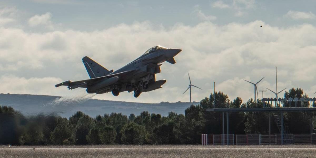 Tulcea: Forțele Aeriene române au interceptat o țintă în apropierea spațiului aerian