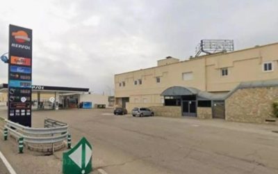 Tragedie în Zaragoza: un șofer român de TIR ucis după ce a surprins un coleg că fură motorină Un incident tragic s-a produs în noaptea de duminică spre luni în orașul Alfajarín, aflat în apropierea Zaragoza, Spania, în urma căruia un șofer român de TIR și-a pierdut viața în mod șocant