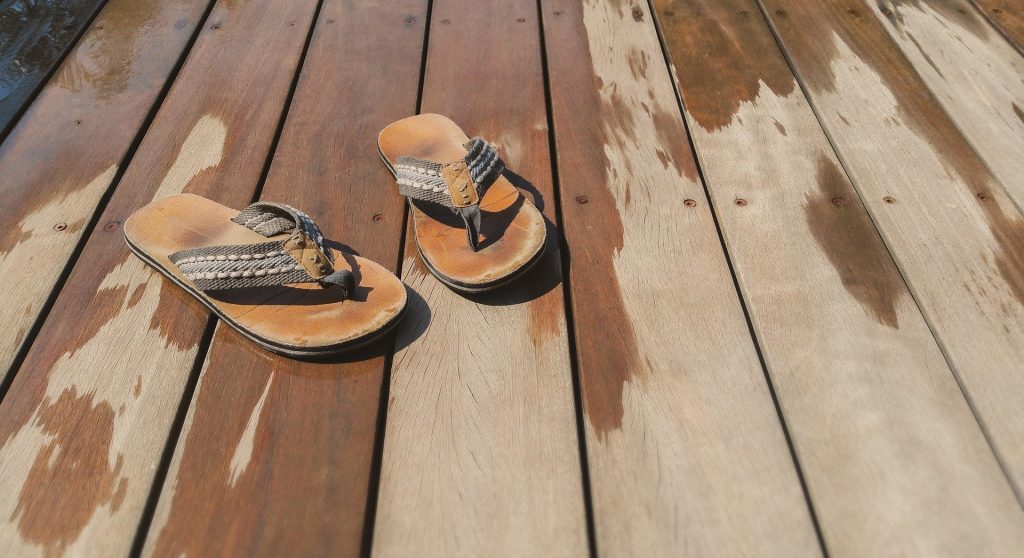 Vacanțe în fața schimbărilor geopolitice: europenii își recrutează destinațiile spre vestul mediteranean și Caraibe Turiștii din Europa, obișnuiți să petreacă vacanțele în zonele tradiționale ale estului mediteranean, reorientează acum planurile de călătorie din cauza contextului geopolitic tensionat