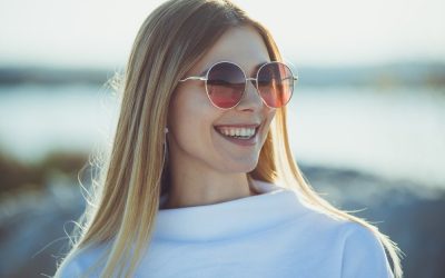 Sănătatea ochilor a devenit un subiect din ce în ce mai important în contextul stilului de viață modern, în care expunerea constantă la ecrane și lumină artificială a devenit o normă