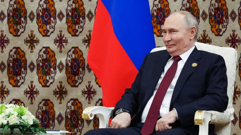 Vladimir Putin și ecuațiacomplexă a relațiilor internaționale în urma asasinatului lui Ali Khamenei Deschiderea unei noi pagini în geopolitică a avut loc atunci când liderul rus Vladimir Putin a condamnat uciderea ghidului suprem iranian, Ali Khamenei, catalogând-o drept o „încălcare cinică a tuturor normelor morale umane și a dreptului internațional”