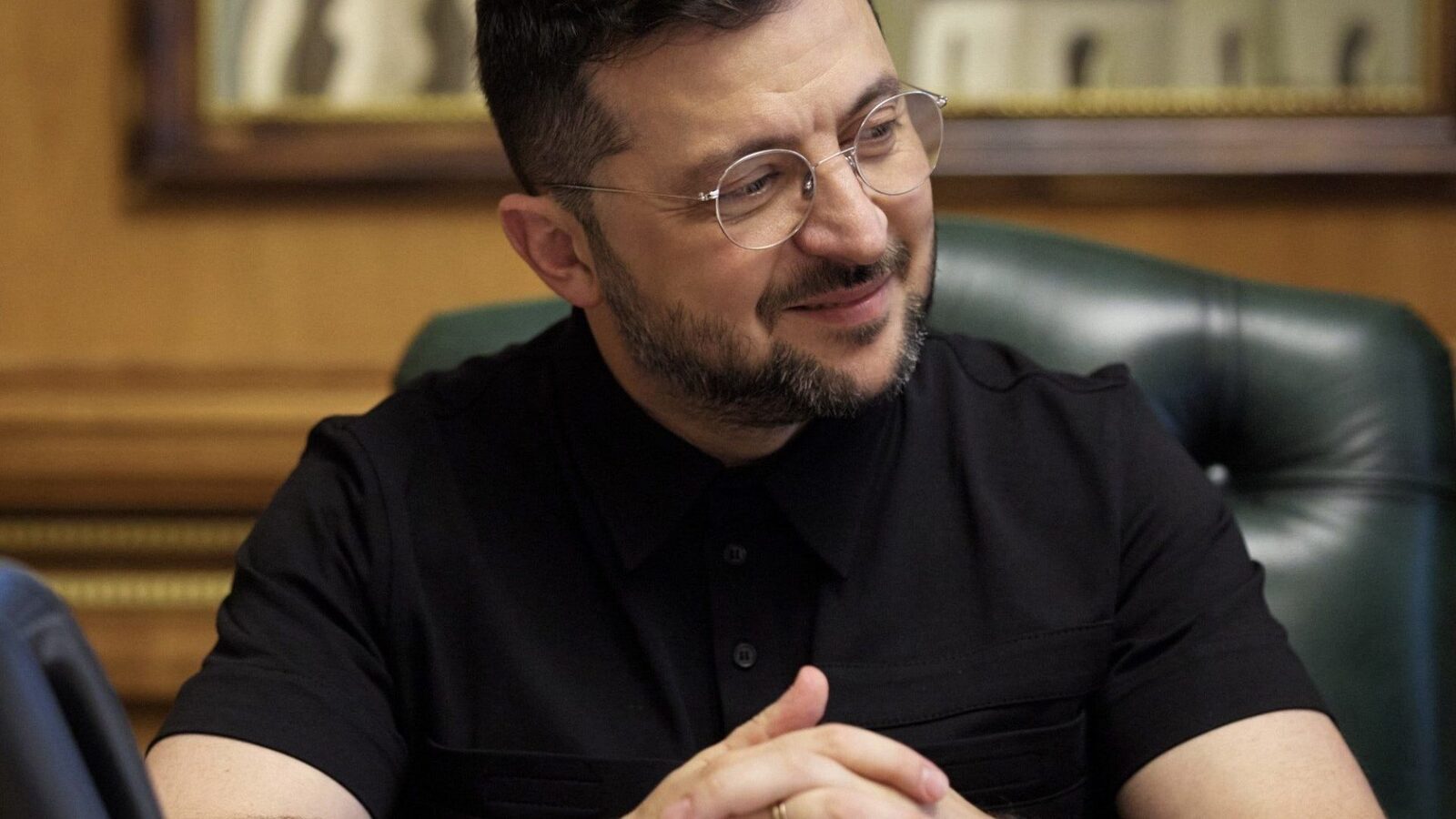 Președintele Ucrainei, Volodimir Zelenski, efectuează joi o vizită oficială în România, marcând un moment important în relațiile bilaterale din contextul tensiunilor regionale generate de conflictul din Ucraina