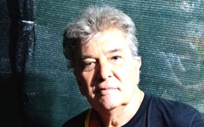 Iulian Vrabete, fondator și basist emblematic al trupei rock Holograf, a încetat din viață, lăsând în urma sa o amprentă durabilă în peisajul muzicii românești