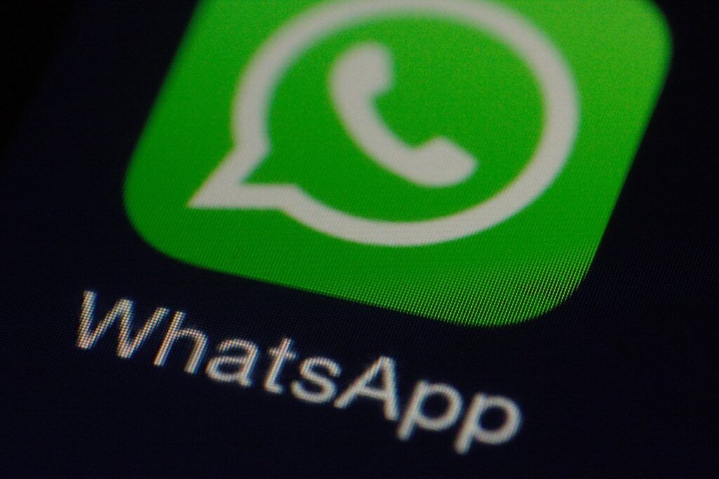 Avertisment serios pentru utilizatorii din România: scheme de phishing care vizează conturile de WhatsApp de peste un milion de români O nouă metodă de fraudă online a pus în alertă autoritățile de la București, fiind detectată într-un număr tot mai mare de cazuri