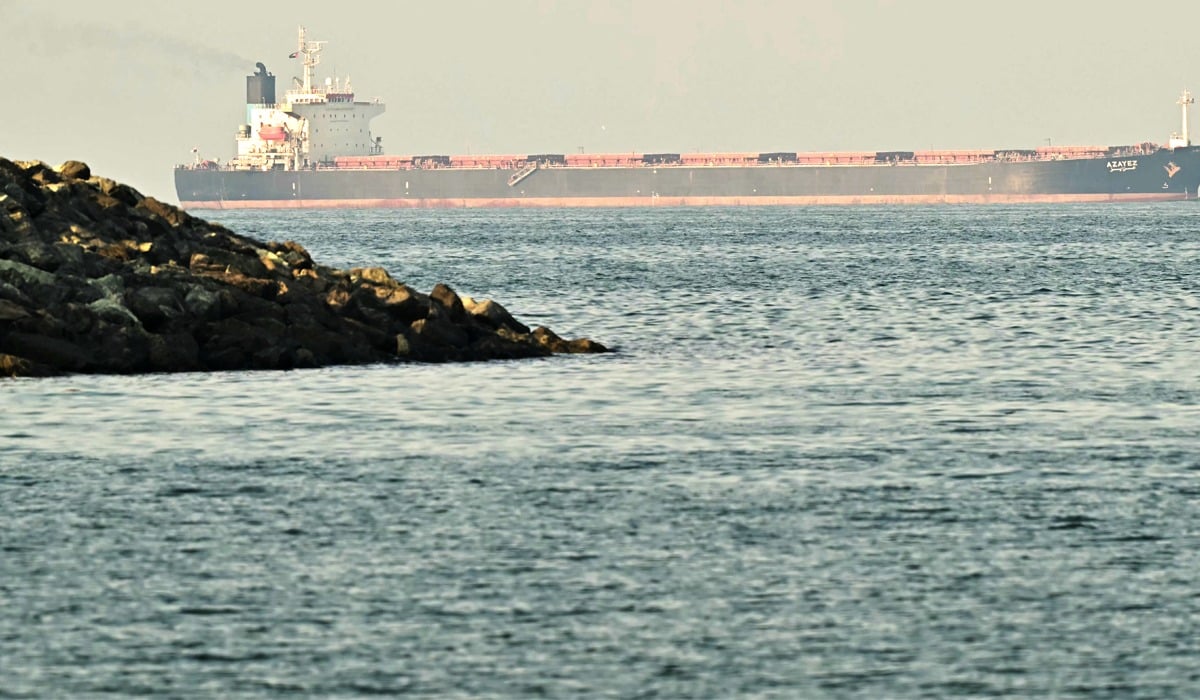 Criză pe piața mondială a energiei: Iranul blochează Strâmtoarea Ormuz, provocând un val de creșteri record ale prețurilor la petrol și gaze O situație de o gravitate fără precedent în regiunea Golfului Persic a fost declanșată de Iran, care a anunțat oficial blocarea totală a Strâmtorii Ormuz