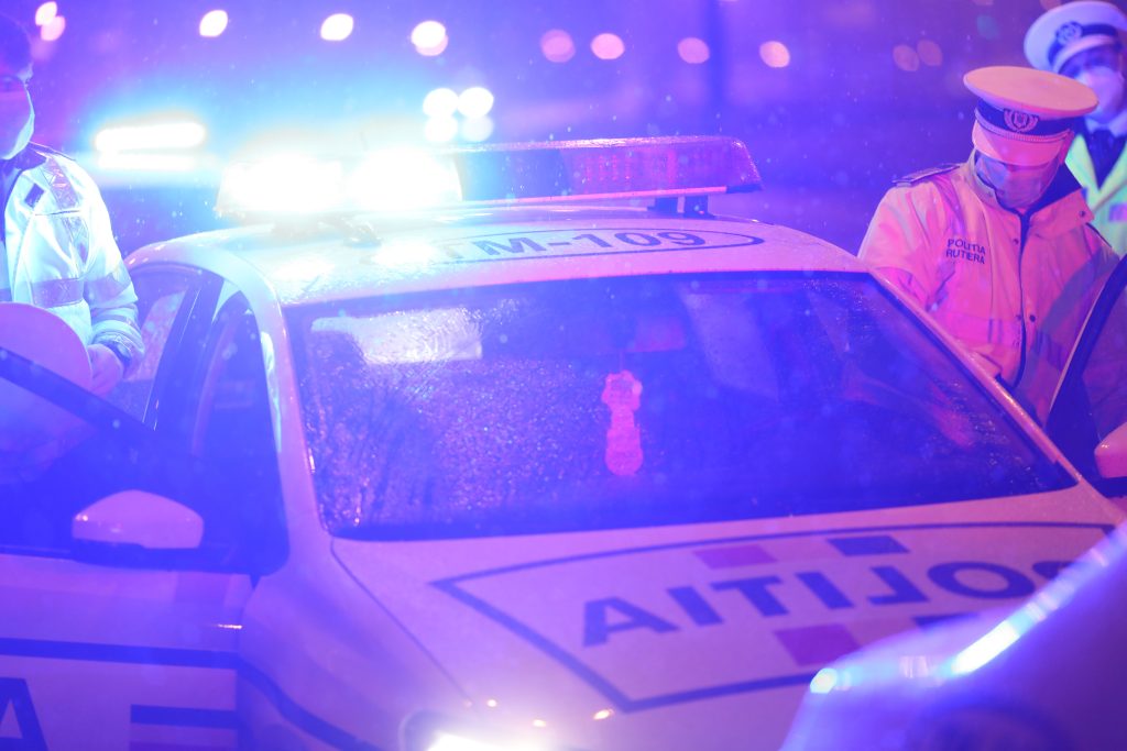 Atenție, proprietari! Poliția și Pompierii vin la ușă pentru asigurare