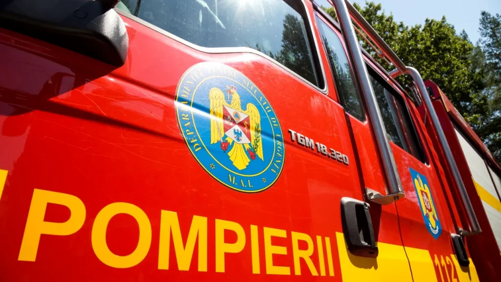 Accident în Hunedoara: Un mort și patru tineri răniți
