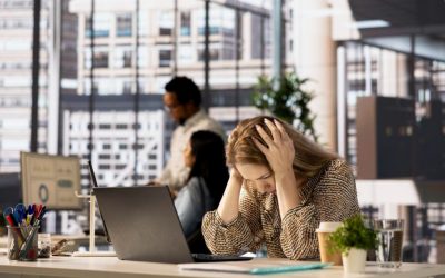 Presiunea la muncă și epuizarea: Când burnout-ul justifică concediul medical? Epuizarea la locul de muncă și stresul intens pot afecta considerabil sănătatea angajaților
