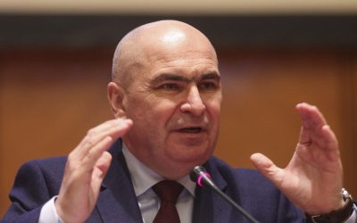 Prețurile la energie electrică rămân o preocupare majoră, iar pentru a le stabiliza, sunt necesare măsuri pe termen mediu și lung