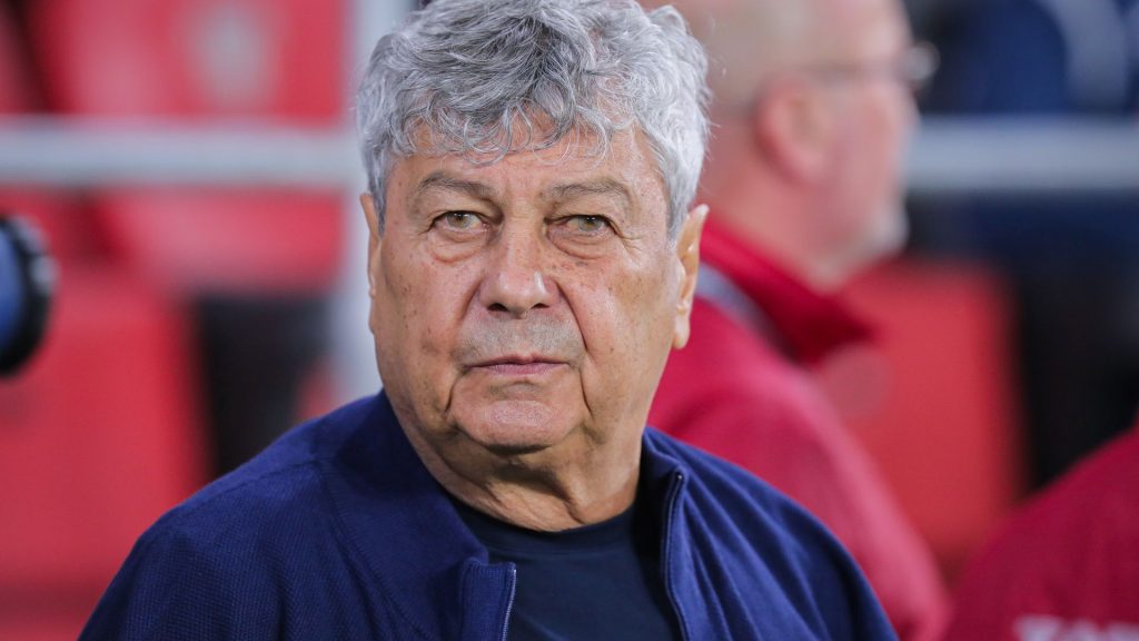 Parastas emoționant la Bellu: Familia Lucescu, omagiu pentru Mircea