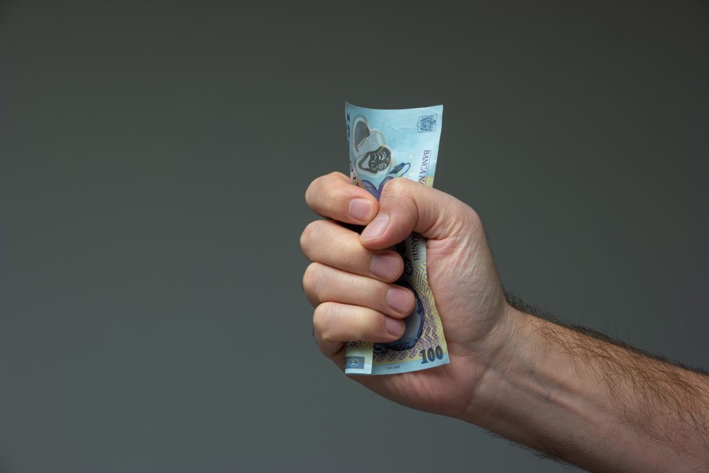 Lista rușinii: Cine ajunge pe banca datornicilor la autoritățile locale