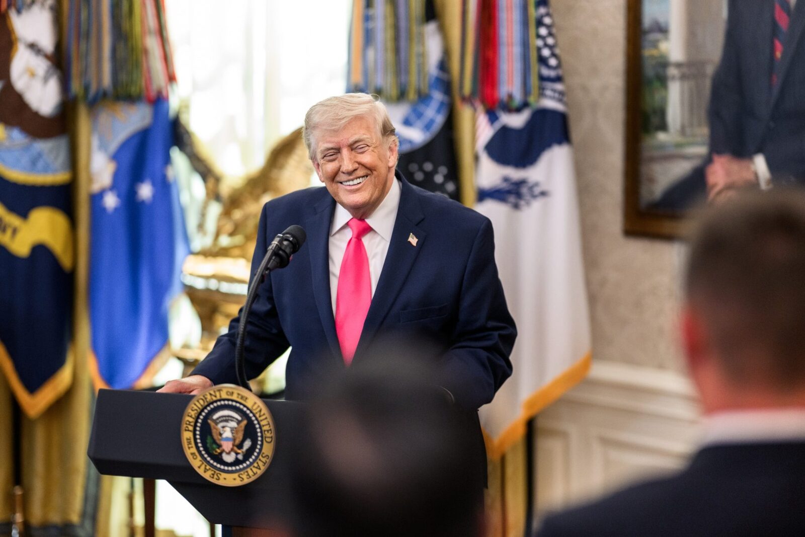 Trump, curios de tratamente psihedelice: „Pot să încerc și eu?”