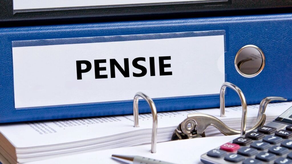 Pensia minimă, majorare de 6,84%: Câți lei în plus primesc românii de la 1 aprilie