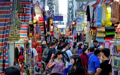 Creștere economică peste așteptări în China, dar cu record de scădere