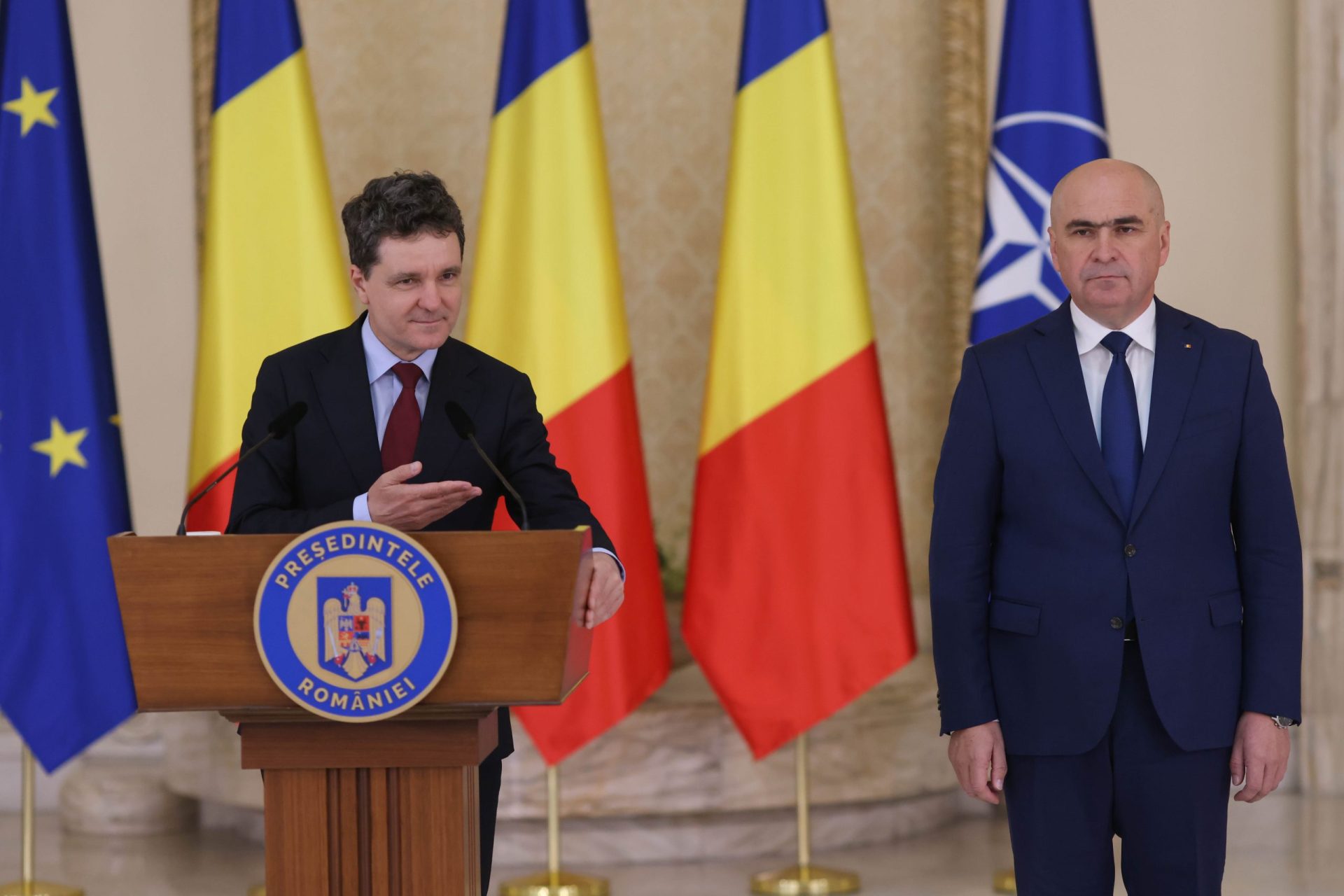 Cu ocazia sărbătorii Floriilor, premierul Ilie Bolojan și președintele Nicușor Dan au transmis luni urări de sănătate, bucurie și pace românilor, subliniind importanța credinței, a familiei și a valorilor umanității în contextul acestei sărbători religioase