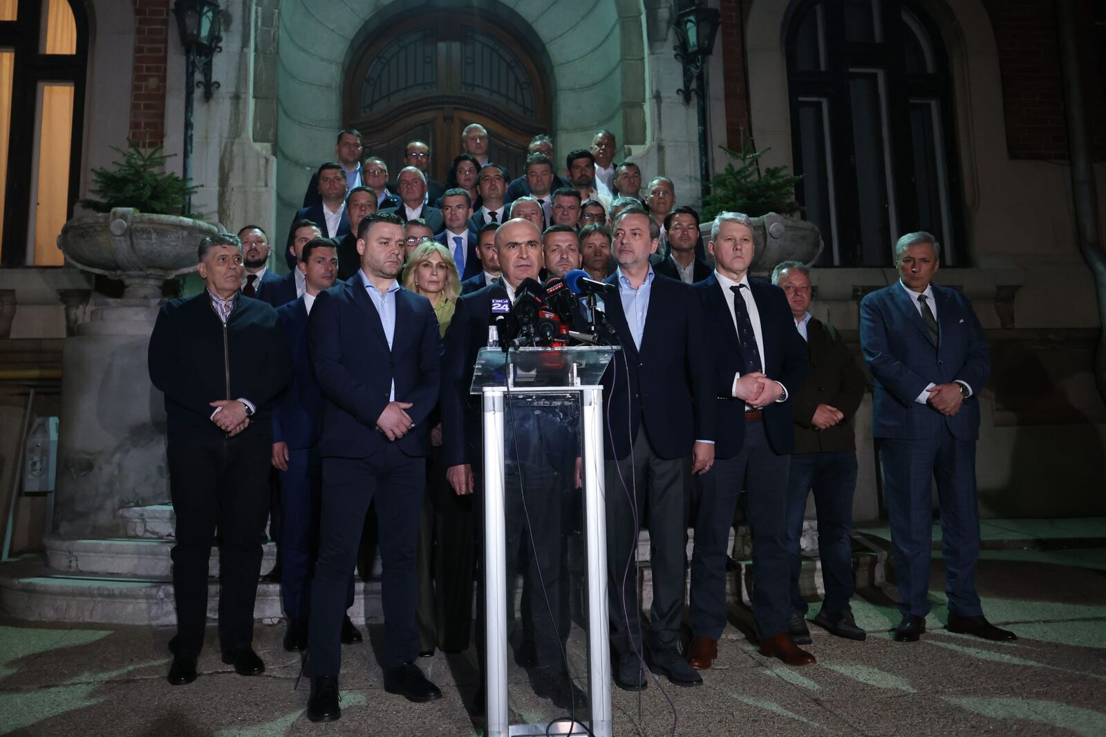 Bolojan, în derivă după retragerea sprijinului PSD: Ce urmează în România
